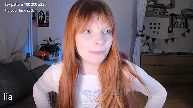 lil lia online show from April 10, 9:32 pm