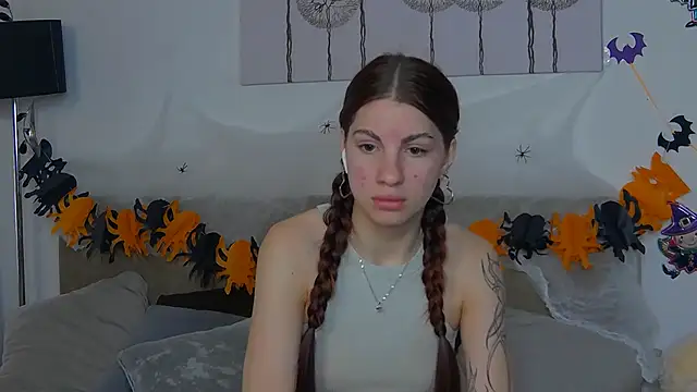 CassKiera online show from October 27, 6:09 am