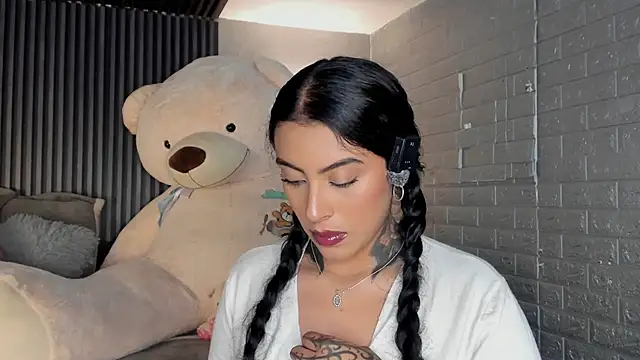 magic marg online show from April 8, 10:56 pm