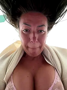 eveangelll online show from December 18, 10:31 am