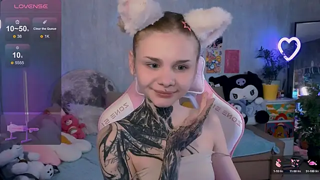 Britney Lynch online show from September 9, 8:19 pm