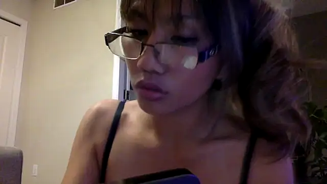 babyboo xx online show from October 18, 9:01 am