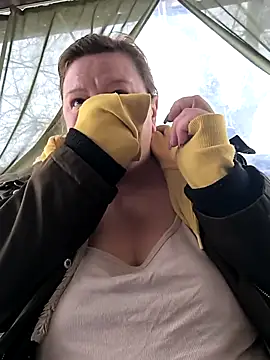 jusichka online show from December 14, 9:37 am