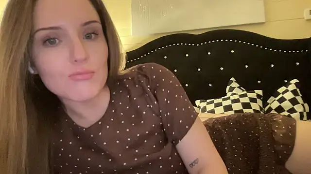 sexylilly69 online show from May 14, 12:38 am