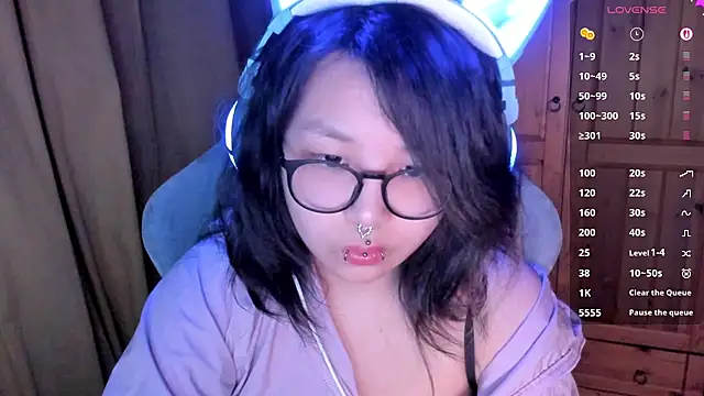 maydaykimmy online show from June 4, 9:19 pm
