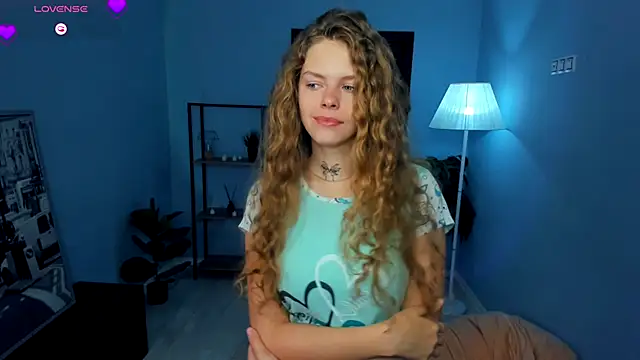 RayaNenlia online show from October 19, 5:09 am