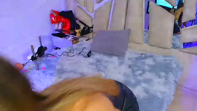 Natalyefoster online show from February 26, 5:23 pm