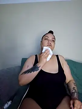 honeeyyy pot online show from April 2, 12:19 am