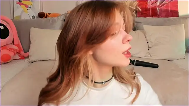 Frau Lina online show from November 9, 3:19 pm