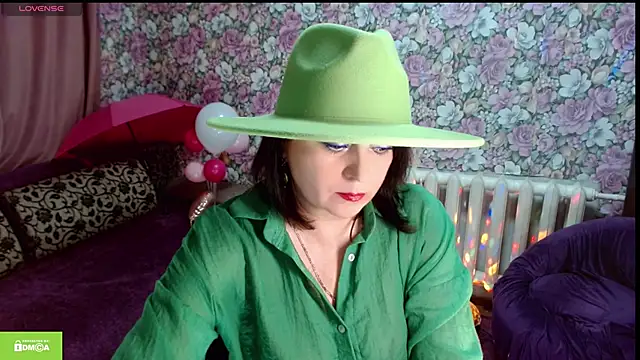 Julia-ru online show from April 9, 9:20 pm