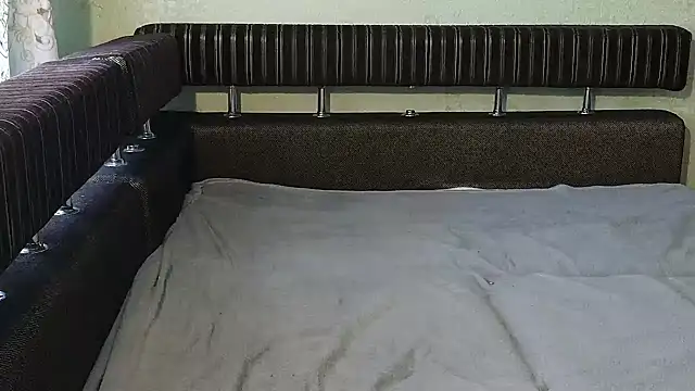Riley Roo online show from June 30, 7:41 am