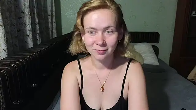 Riley Roo online show from July 24, 6:38 pm
