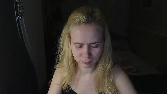 Riley Roo online show from February 12, 5:14 pm