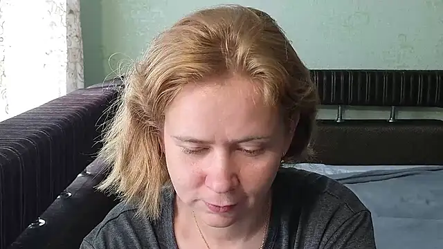 Riley Roo online show from August 3, 9:04 am