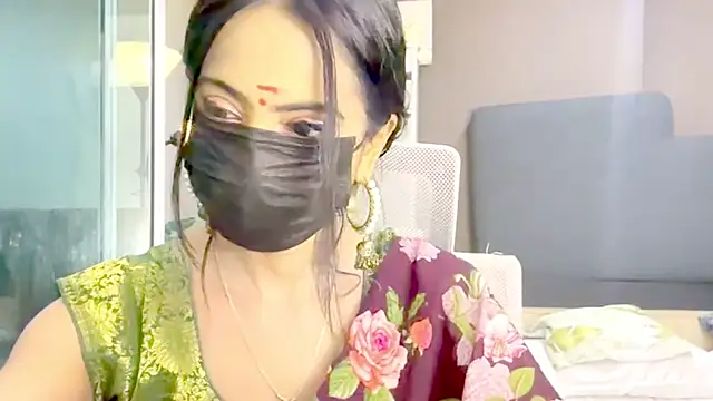 MonalisaDono18 online show from December 4, 6:26 am