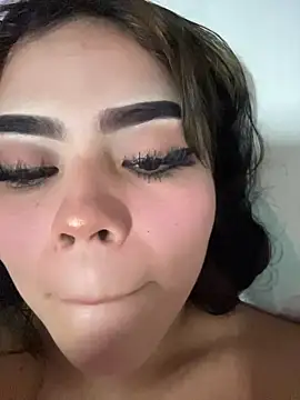 Chloemercury online show from November 29, 7:45 am