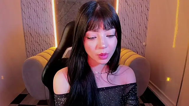 Snapshot of _mia_collins_b_ chatting on October 16, 12:52 pm  mia collins b  online show from October 16, 12:52 pm