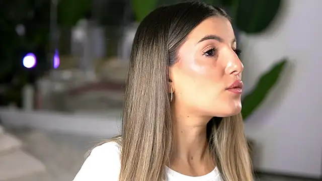 KellyMathews online show from February 3, 3:26 am