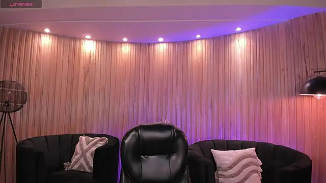 AmberLewis  online show from November 14, 3:17 am