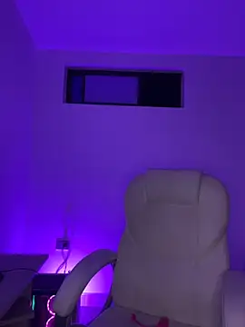 nyna 1 online show from April 18, 2:03 am