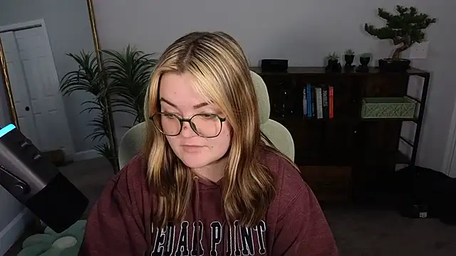 Briiantix online show from September 17, 3:04 am