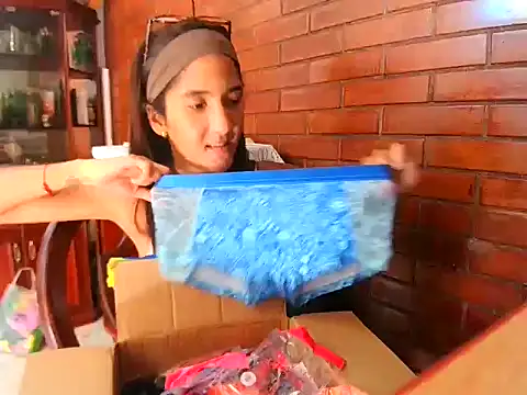 singlemom4 online show from March 19, 7:29 pm