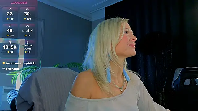 Gloria Lovely online show from December 19, 11:13 am