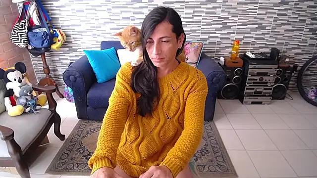 VioletaGomezCo online show from April 17, 4:42 pm