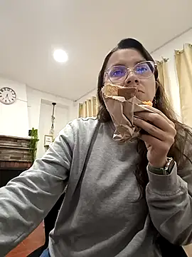 karlamorris  online show from October 1, 1:49 pm