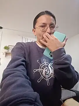 karlamorris  online show from October 15, 1:36 pm