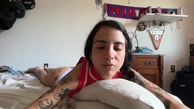 sw333tVicky online show from June 14, 2:50 pm