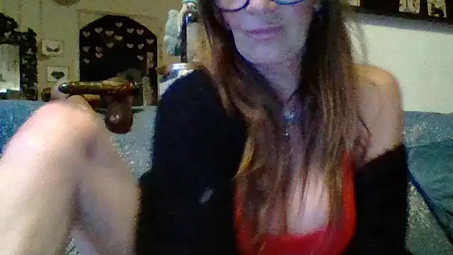 gildamilf online show from April 19, 6:21 pm