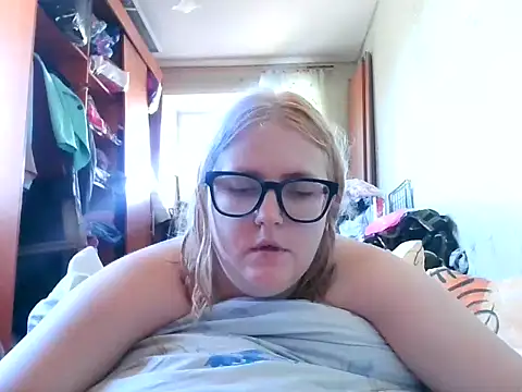 DesireMelissa online show from September 30, 8:31 am