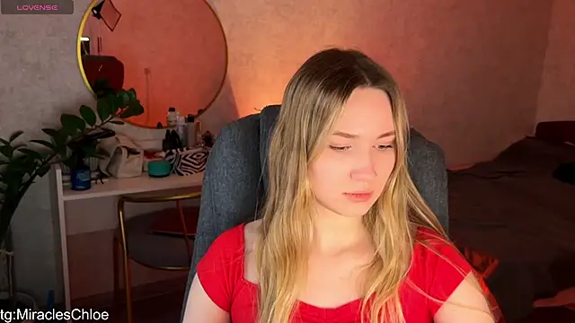 ChloeMillerMeow online show from April 18, 1:52 am