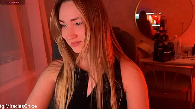 ChloeMillerMeow online show from March 26, 5:36 pm