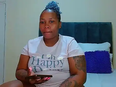 curvycloe1 online show from November 2, 4:38 am