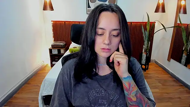 KatherineBond online show from February 25, 7:23 pm