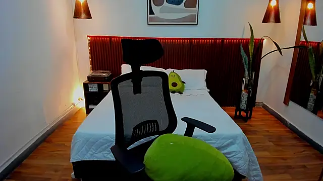 KatherineBond online show from February 26, 7:24 pm