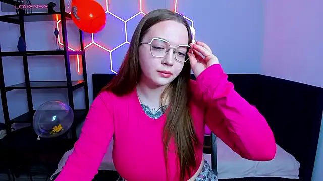 Emma adorablle online show from September 28, 2:07 am