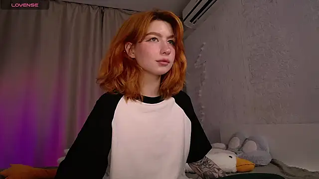 Snapshot of Evaa_Moonn_ chatting on September 12, 5:30 am Evaa Moonn online show from September 12, 5:30 am