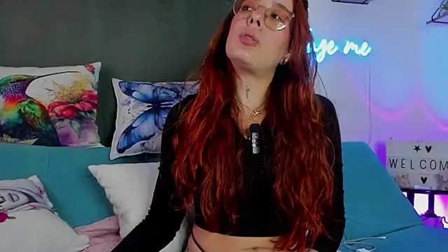 Snapshot of Manuela_monroe chatting on September 29, 11:32 pm Manuela monroe online show from September 29, 11:32 pm