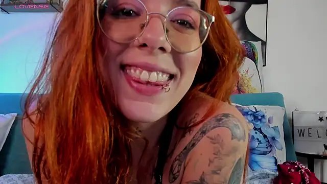 Snapshot of Manuela_monroe chatting on October 15, 12:46 am Manuela monroe online show from October 15, 12:46 am