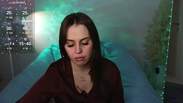 Aisha Riley online show from October 28, 4:13 pm