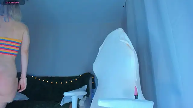 JennyWoody online show from December 4, 2:36 am