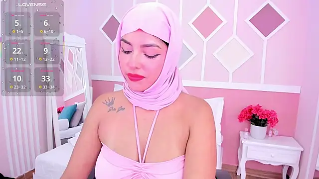 Lea nahid online show from June 4, 7:40 pm