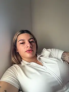 AtheneaRossi online show from March 14, 10:33 pm