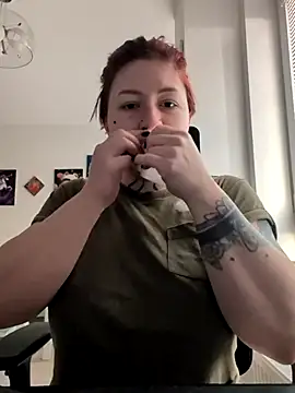 divine eve online show from December 17, 1:04 pm