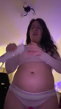 emigooflordXD online show from April 4, 5:01 pm