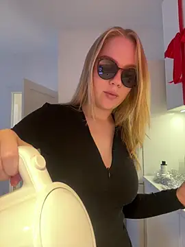 Little Forest ELF online show from December 5, 6:46 am