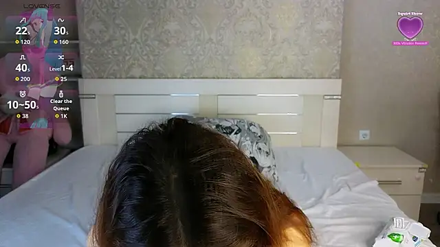 Diana Moon  online show from March 6, 2:06 am